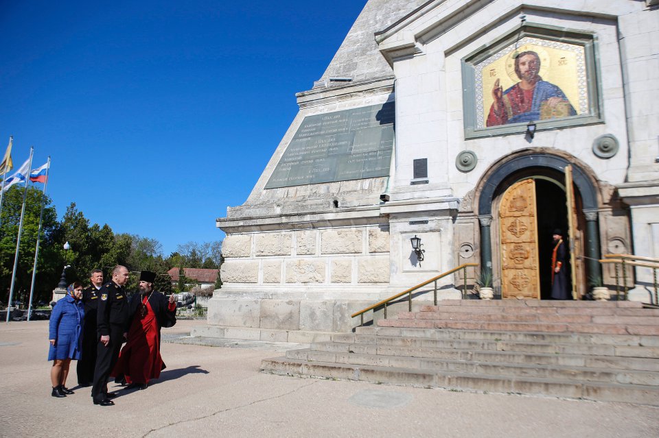 Храм памятник рождества христова