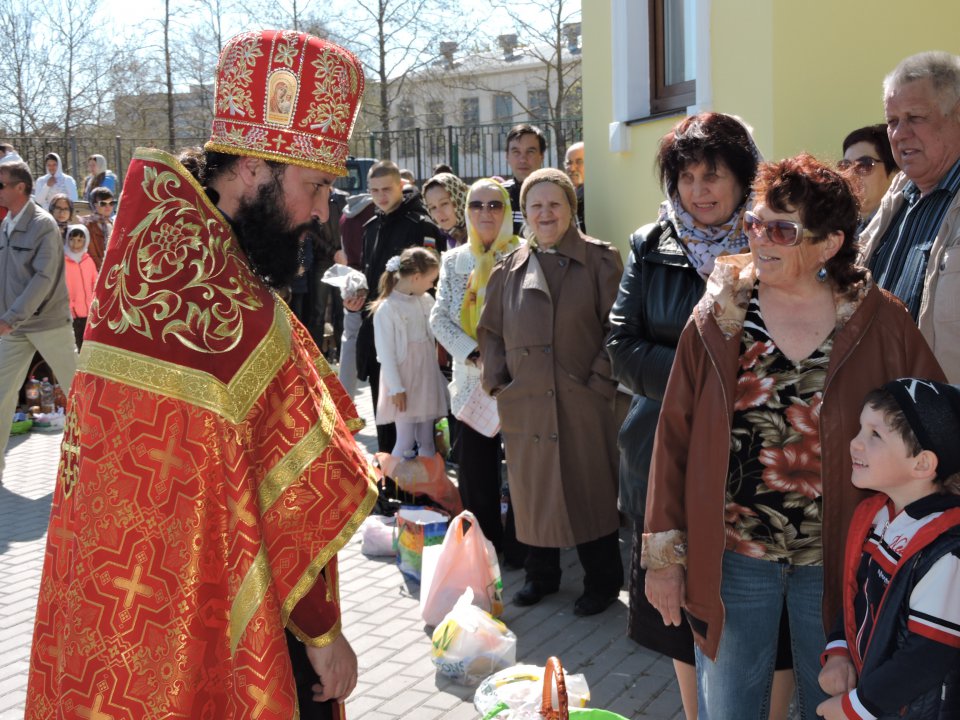 Молебен на улице