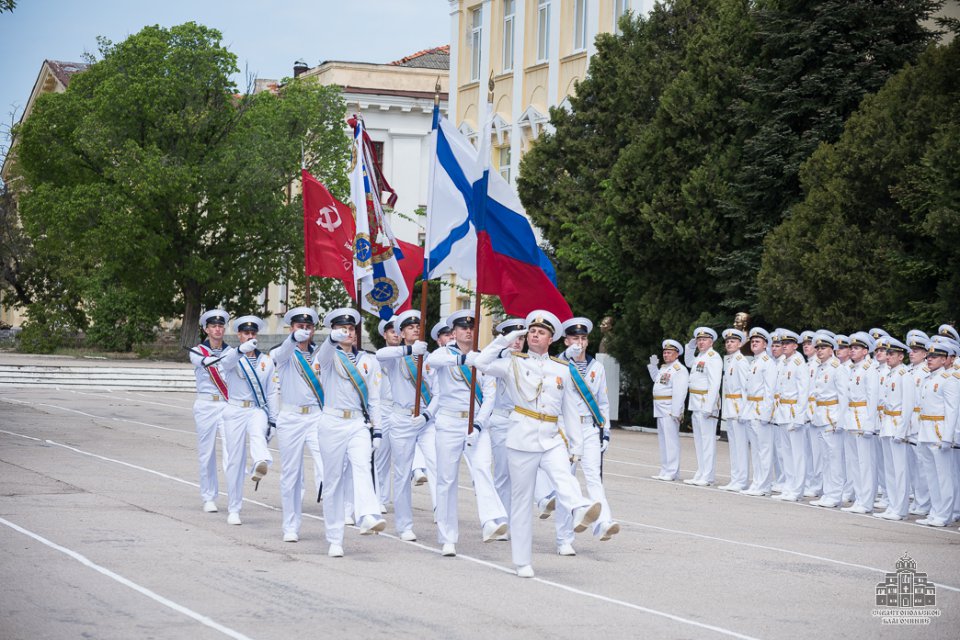 Севастопольское высшее военно морское. ЧВВМУ имени Нахимова. ЧВВМУ им Нахимова в Севастополе. ЧВВМУ Севастополь выпуск 2020. Высшее военное училище в Севастополе имени Нахимова.