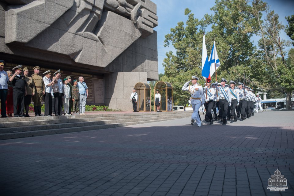 Вечный огонь в севастополе фото