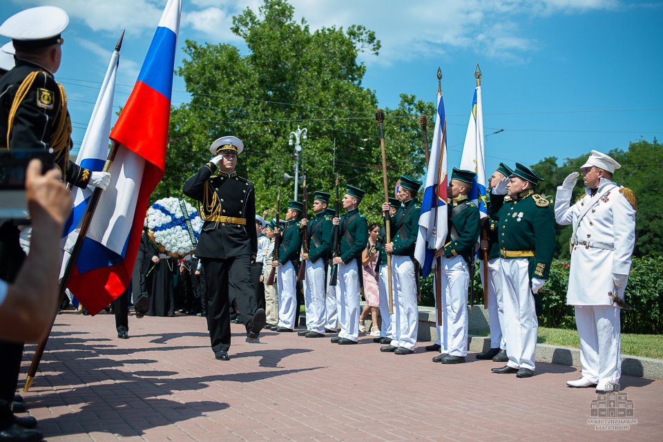 День победы нахимова. День флота Севастополь. Парад ВМФ В Севастополе. День ВМФ фото. Нахимова Севастополь.