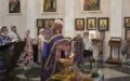 Литургия в праздник Изнесения Честных Древ Животворящего Креста Господня в храме первоверховных апостолов Петра и Павла