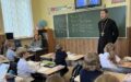 Клирик Владимирского собора‑усыпальницы адмиралов провел уроки по ОПК в четвёртых классах школы №3